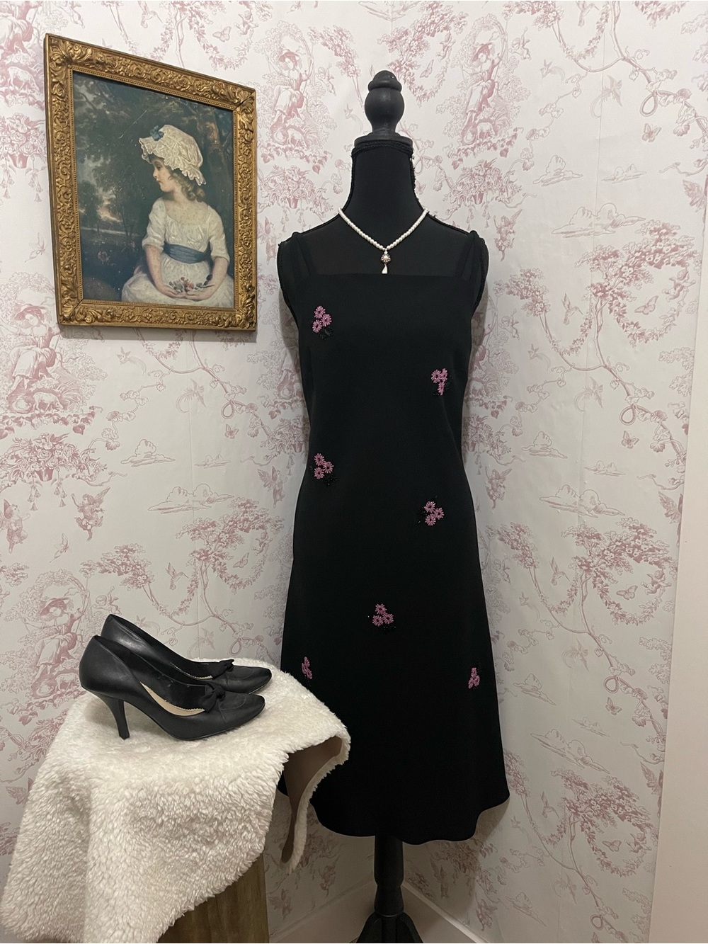 Vintage Evan Picone Sleeveless Dress with Floral beaded  Embroidery